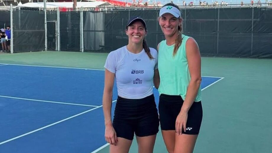 uisa Stefani e Timea Babos comemoram classificação para as quartas de final do US Open