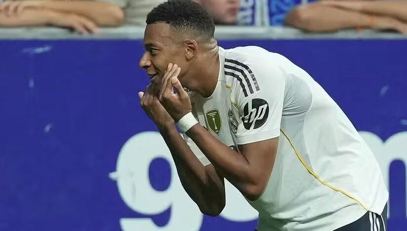 Mbappé sofreu insultos racistas em jogo contra o Real Oviedo no fim de agosto