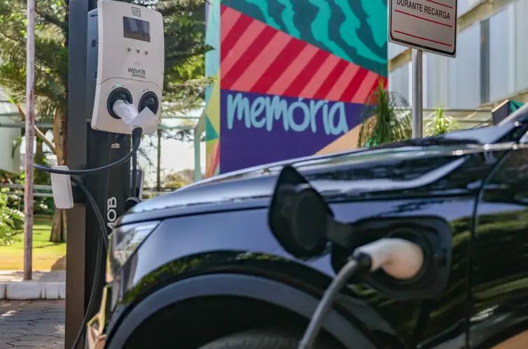 Brasil já conta com quase 17 mil pontos públicos e semipúblicos de recarga de veículos elétricos