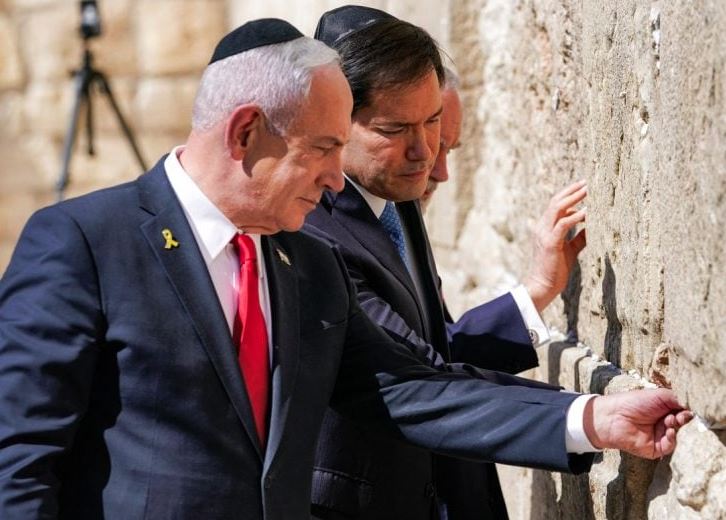 Marco Rubio visita o Muro das Lamentações ao lado de Benjamin Netanyahu durante viagem oficial a Israel