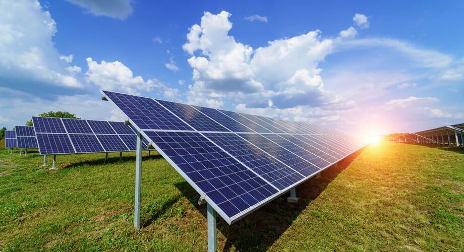 Belém vai economizar R$ 1,1 milhão por ano com energia solar em escolas e unidades de saúde.