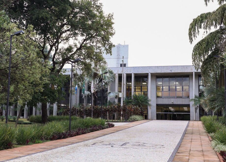 Concurso do TJMS oferece 15 vagas com salário superior a R$ 32 mil para juiz substituto