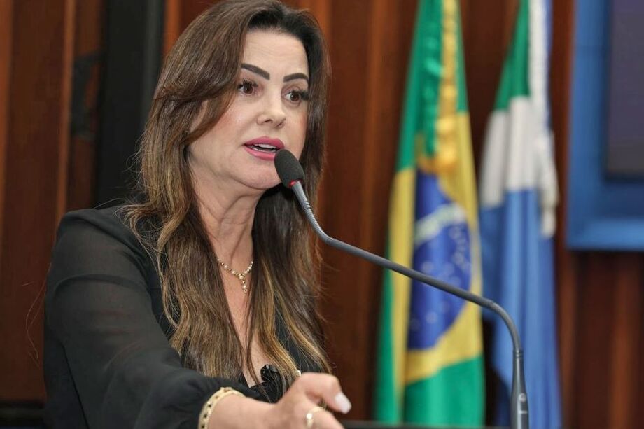 Escola Estadual 13 de Maio, em Eldorado, enfrenta problemas estruturais e aguarda reforma e ampliação solicitadas ao Governo do Estado.
