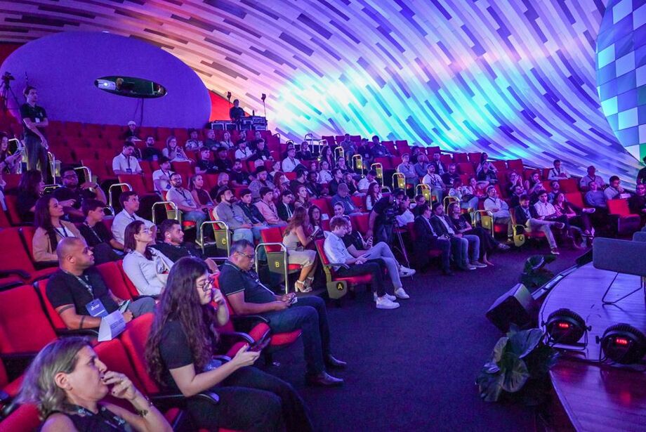 Com debates sobre IA, sustentabilidade e diversidade, o encontro reforçou a força da música como negócio e identidade cultural.