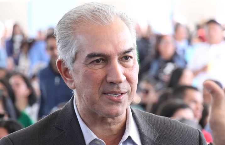 Reinaldo Azambuja oficializa filiação ao PL em evento com milhares de apoiadores no Ondara Palace, em Campo Grande