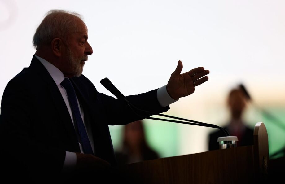 Lula embarca para Nova York, onde abrirá a Assembleia Geral da ONU e pode se encontrar com líderes como Trump e Zelensky.
