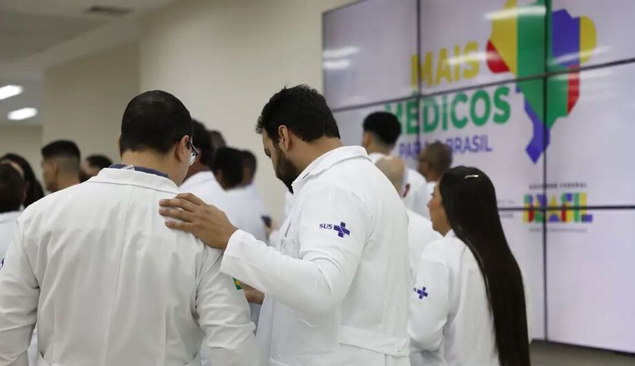 Programa de Bolsa Permanência vai apoiar financeiramente estudantes de medicina de baixa renda.