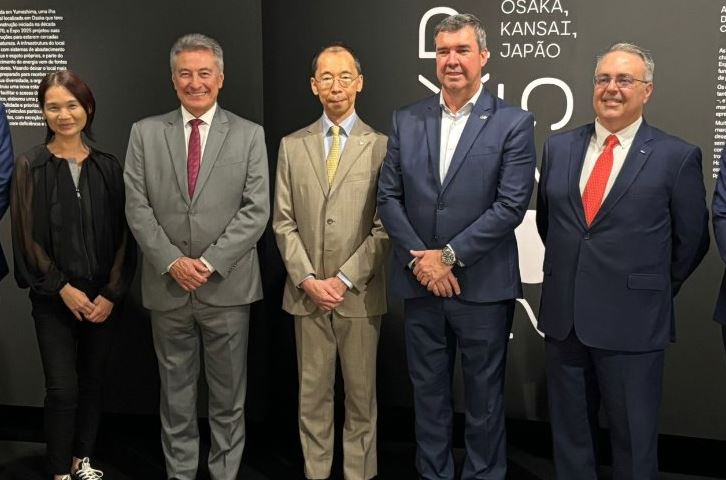 Deputado Hashioka participou de evento que destaca Rota Bioceânica; ponte ligando MS ao Paraguai tem 75% da obra executada.