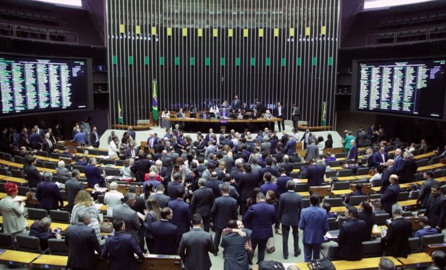 Câmara vota no dia 1º de outubro o projeto que amplia isenção do IR para salários de até R$ 5 mil