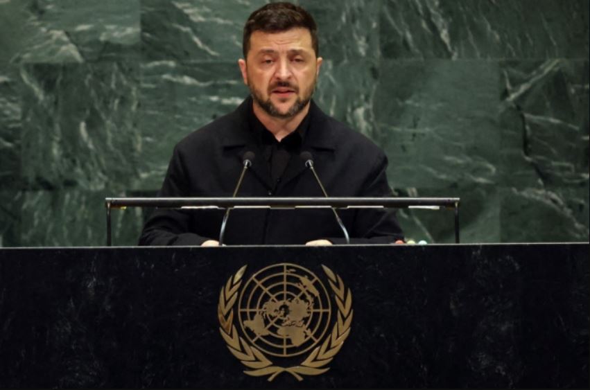 Zelenski defende na ONU o uso de armamento como ferramenta de dissuasão e critica postura da Rússia em relação ao cessar-fogo.