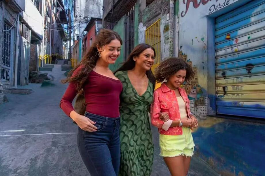 Sophie Charlotte, Dira Paes e Alana Cabral vivem três gerações de mulheres marcadas por desafios semelhantes em Três Graças.