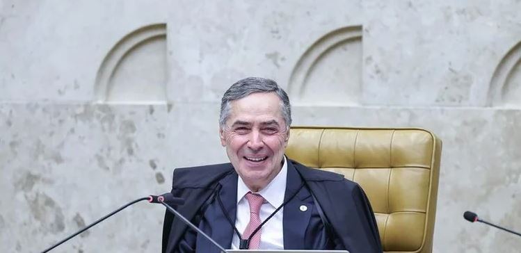Barroso canta samba em festa de despedida do STF; Fachin assume presidência na segunda (29).
