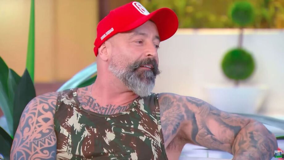 Cristiano Pereira, humorista de 'A Praça é Nossa', é condenado por estupro de vulnerável.