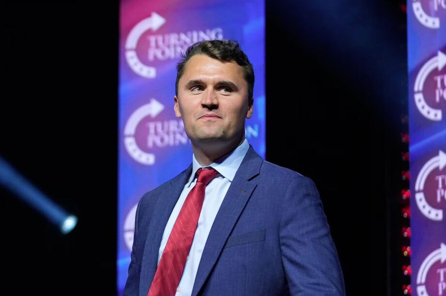 Charlie Kirk participa de comício de Trump em Nevada durante a campanha de 2024.