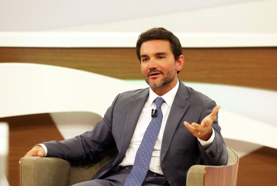 O ministro do turismo, Celso Sabino (União Brasil), foi o propositor da PEC da Blindagem em 2021, quando era deputado federal pelo PSDB.