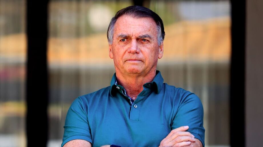 O ex-presidente Jair Bolsonaro teve o diagnóstico de câncer de pele após remover cirurgicamente lesões cutâneas.