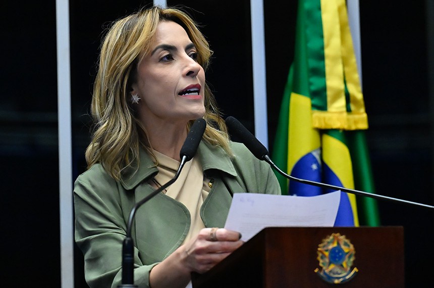 Senadora Soraya Thronicke foi uma das vítimas de mensagens sexuais investigadas pela PF; operação ocorreu no Rio de Janeiro