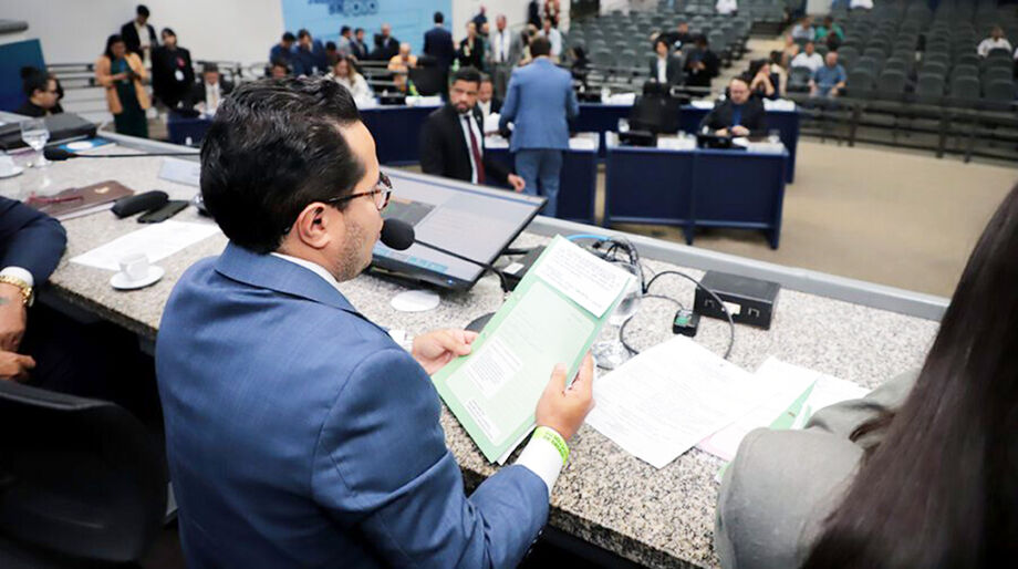 Vereadores discutem propostas ligadas à habitação, tecnologia e mobilidade durante sessão ordinária em Campo Grande