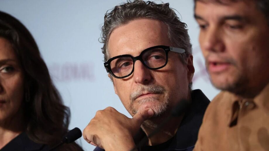 O brasileiro Kleber Mendonça Filho foi o vencedor do prêmio de melhor direção em Cannes.