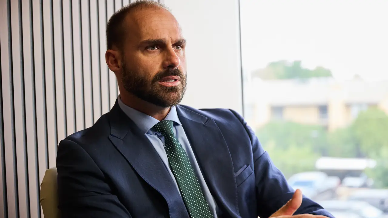Eduardo Bolsonaro defende anistia geral, ampla e irrestrita 