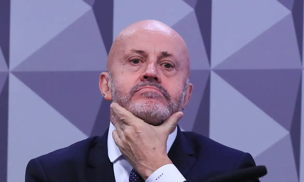 Investigado atribui culpa por eventuais ilegalidades a associações
