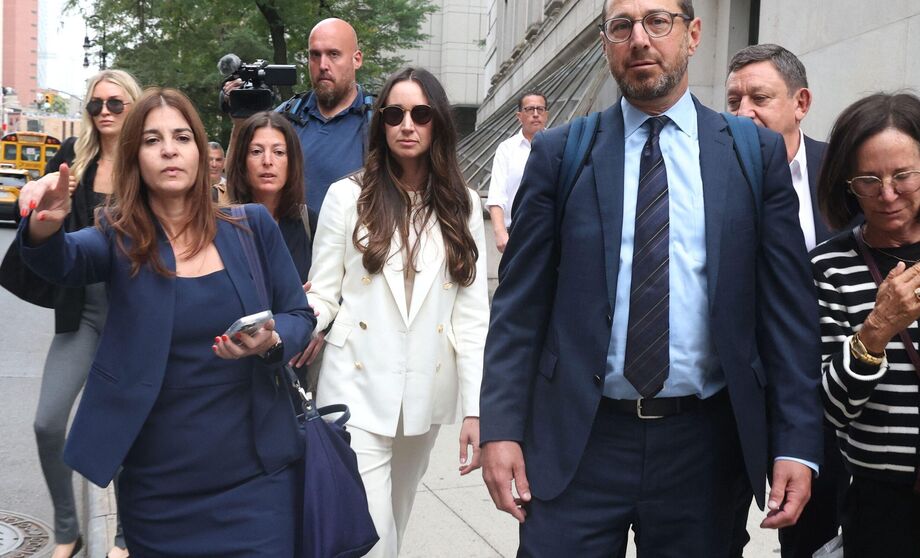 Charlie Javice, fundadora da startup Frank, após audiência de sentença em um tribunal federal em Manhattan, Nova York, em 29 de setembro.