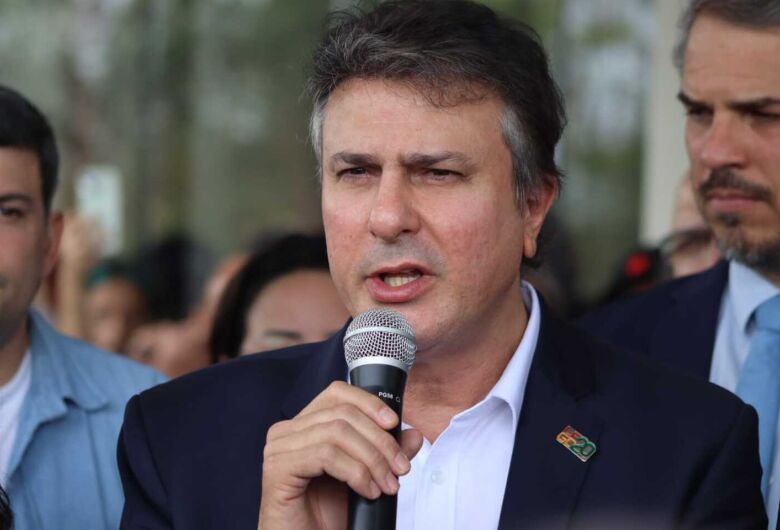 Ministro da Educação, Camilo Santana, cumpre agenda em Mato Grosso do Sul com entregas na UFGD e visita a escolas estaduais.