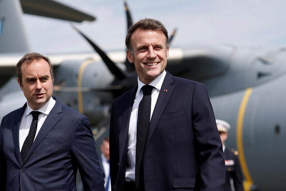 O ministro da Defesa Sébastien Lecornu, e o presidente Emmanuel Macron em Paris.