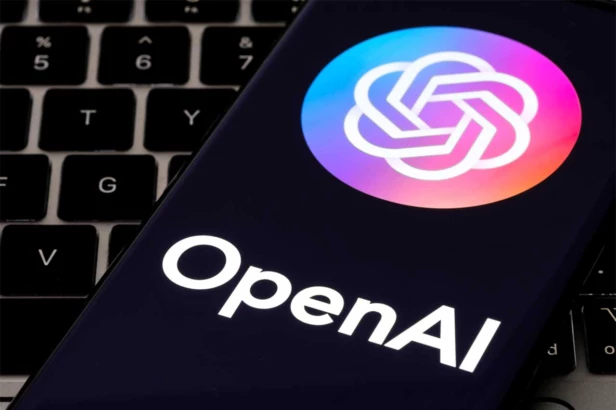 Empresa oferecerá aos clientes do Claro Multi o acesso à versão Plus da plataforma de IA