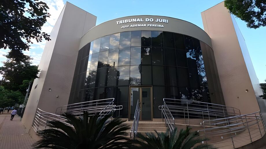 Nova fachada do Tribunal do Júri Juiz Ademar Pereira, reformado pelo TJMS em Dourados