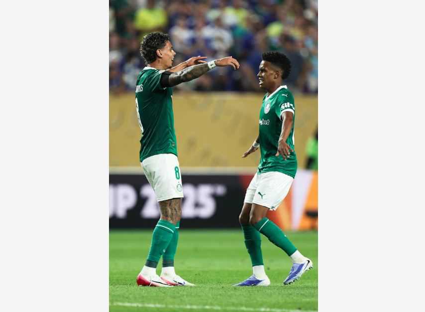 Venda de Richard Ríos e Estêvão impulsionaram a arrecadação do Palmeiras em 2025.