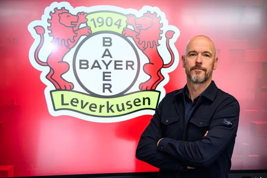 Bayer Leverkusen demite Erik Ten Hag após três jogos no comando