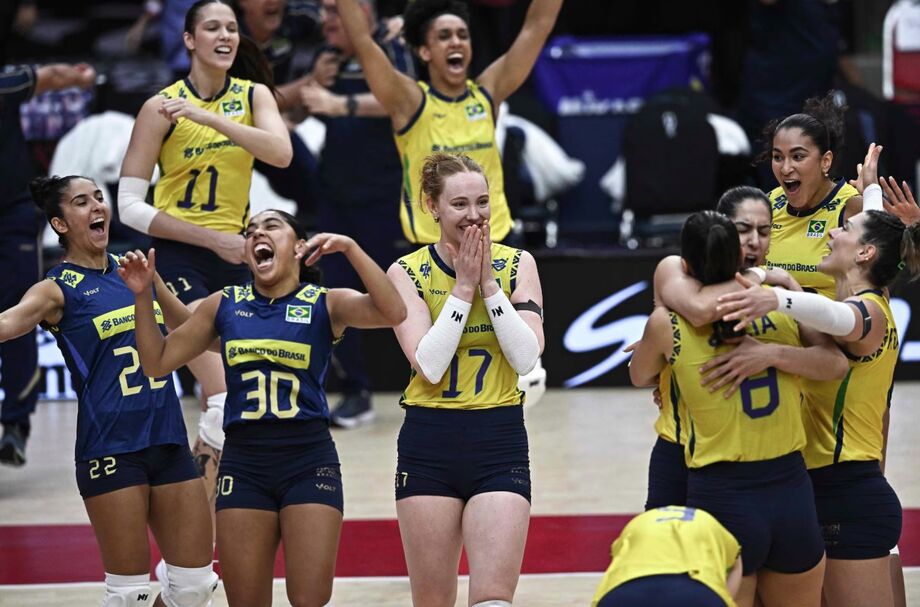 Brasil leva a melhor sobre o Japão e garante o bronze no Mundial de vôlei feminino