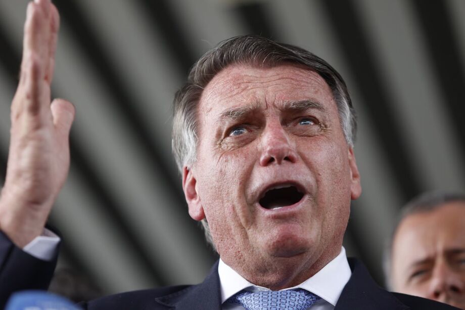 O ex-presidente Jair Bolsonaro (PL) em entrevista coletiva após o recebimento da denúncia pelo STF