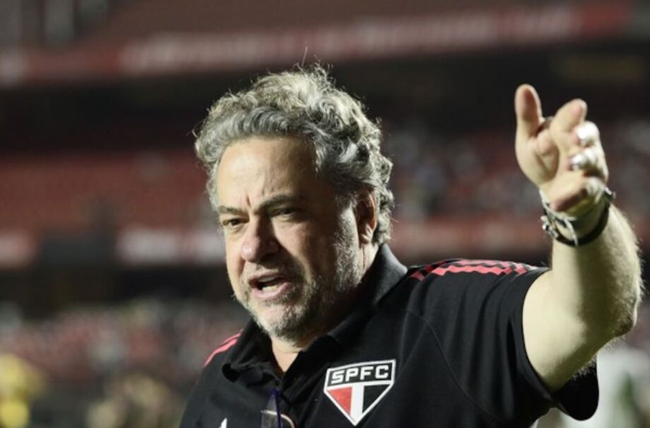 Julio Casares, presidente do São Paulo, explicou a motivação do clube para vender joias da base.