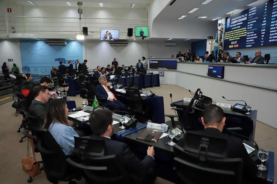 Vereadores de Campo Grande aprovaram lei que obriga a prefeitura a aceitar assinatura digital em processos administrativos.