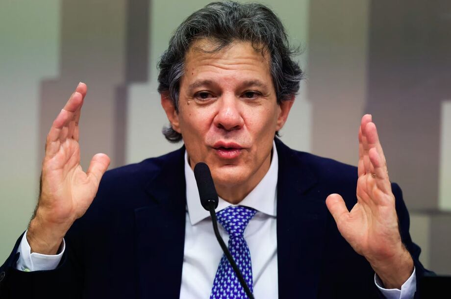 Além de ter um visto normal, de cidadão brasileiro, o ministro fez a requisição de um visto diplomático aos EUA para participar de agendas que ocorrerão no país nos próximos meses.
