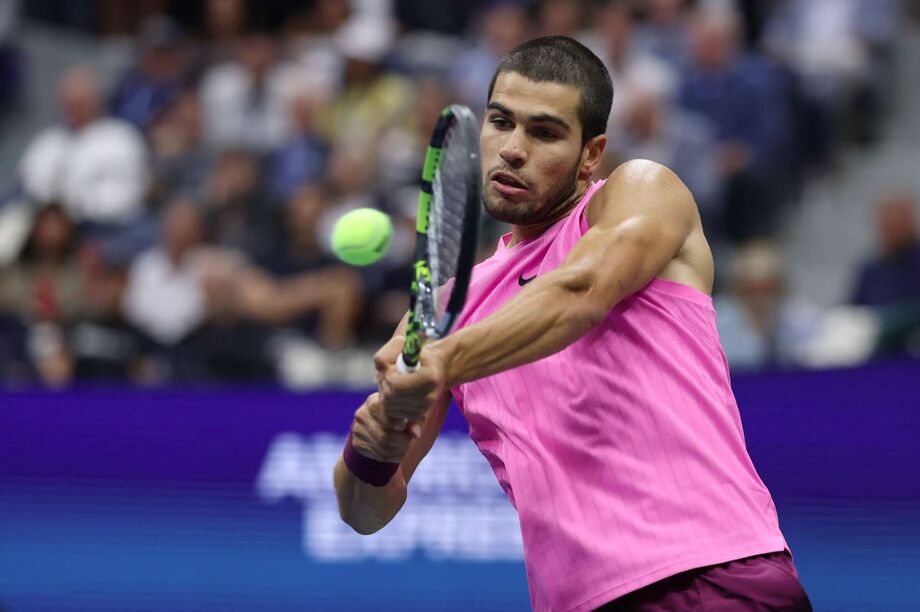 Carlos Alcaraz derrota Jannik Sinner na decisão do US Open.