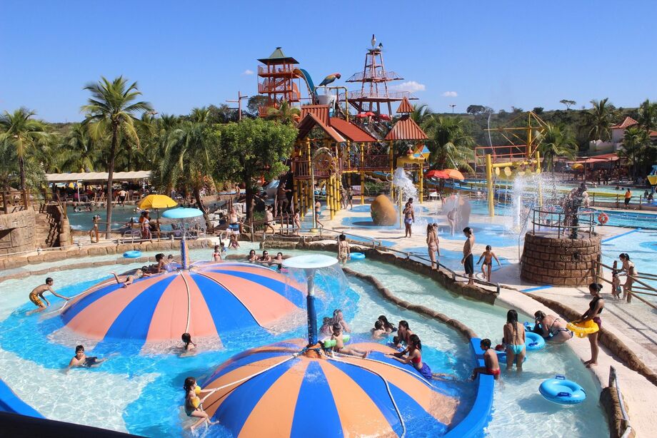Parque Thermas dos Laranjais ocupa uma área de 300 mil metros quadrados em Olímpia, no interior de São Paulo.