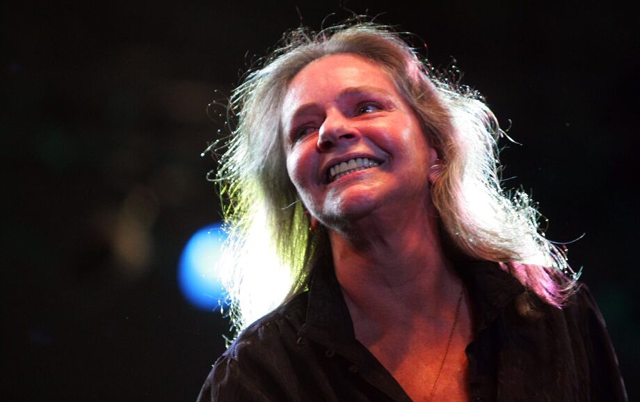 Angela Ro Ro morreu aos 75 anos nesta segunda-feira, 8. Na imagem, de 2008, artista participava de homenagem a Cazuza no dia em que o cantor completaria 50 anos.