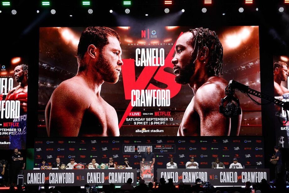 Canelo Alvarez e Terence Crawford lutam em Las Vegas, Nevada, neste sábado.