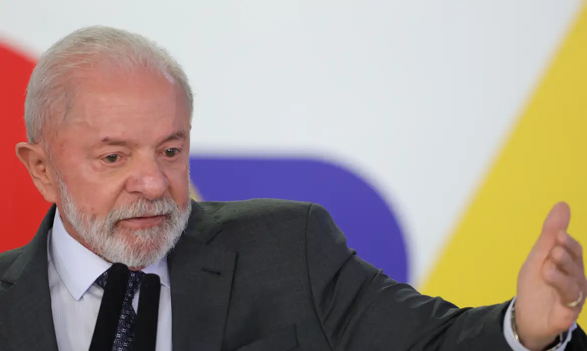 Durante agenda na Indonésia, presidente Lula defendeu exploração do petróleo e reafirmou compromisso com transição energética.