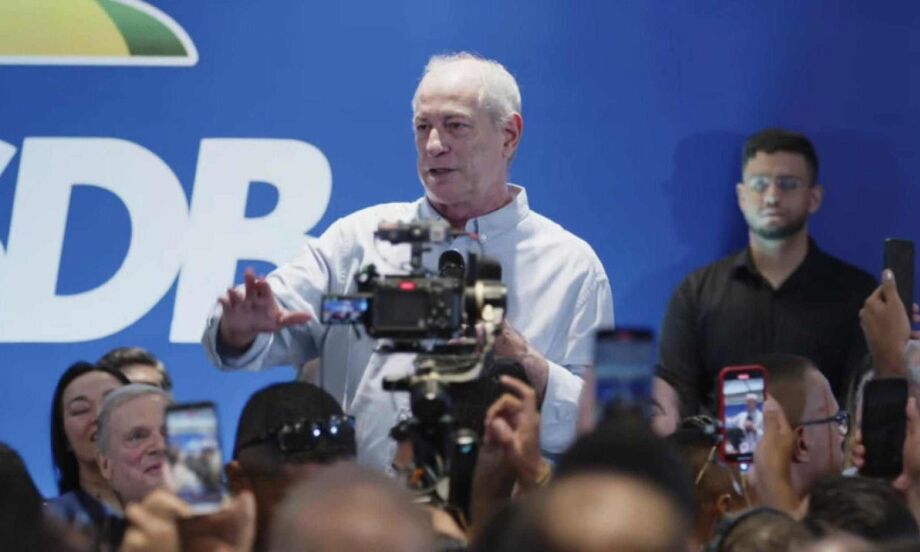 Ex-ministro de FHC quer barrar filiação de Ciro Gomes ao PSDB