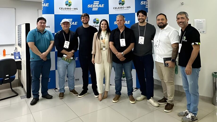Representantes da Abrasel, Sebrae e lideranças da Grande Dourados no Conexão Gastronômica, realizado no dia 9 de outubro, em Dourados (MS).