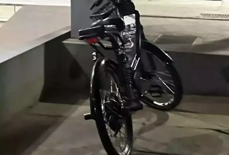 Criança morre após ser atropelada por adolescente em uma bicicleta elétrica