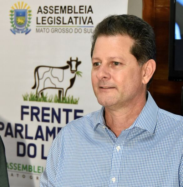 Deputado Renato Câmara informou o adiamento da reunião da Frente Parlamentar do Leite para garantir a participação de órgãos técnicos e do setor produtivo.