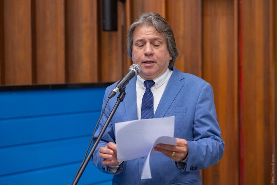 O deputado estadual Caravina