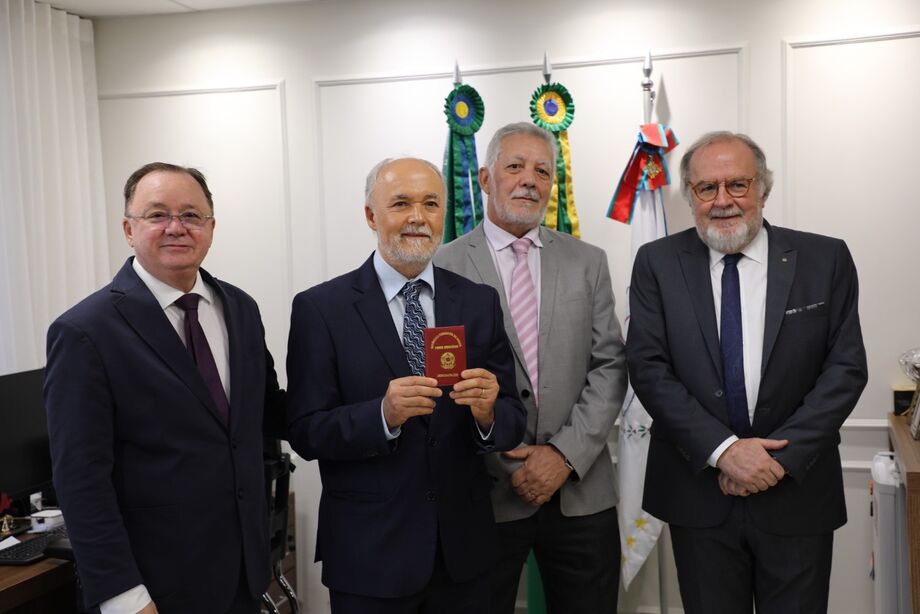 Djailson de Souza toma posse como novo desembargador do TJMS após 35 anos de magistratura