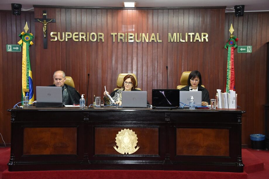 STM condena militar por exercício ilegal da medicina.