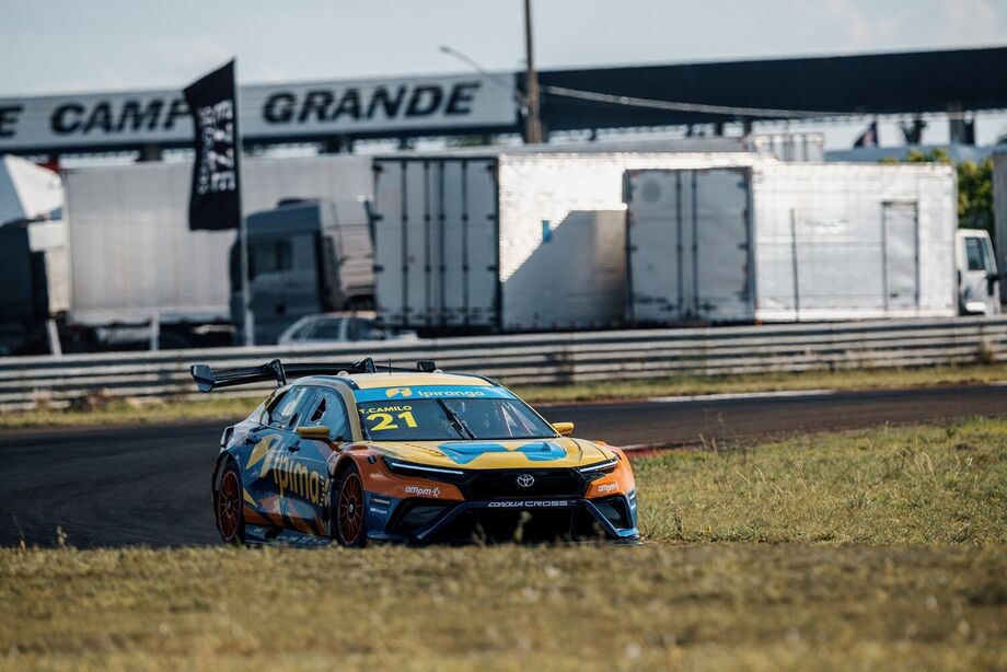 Thiago Camilo encaixou volta perfeita para cravar a pole em Campo Grande